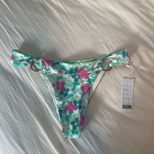 Frankie’s Bikinis x Naomi bikini bottoms